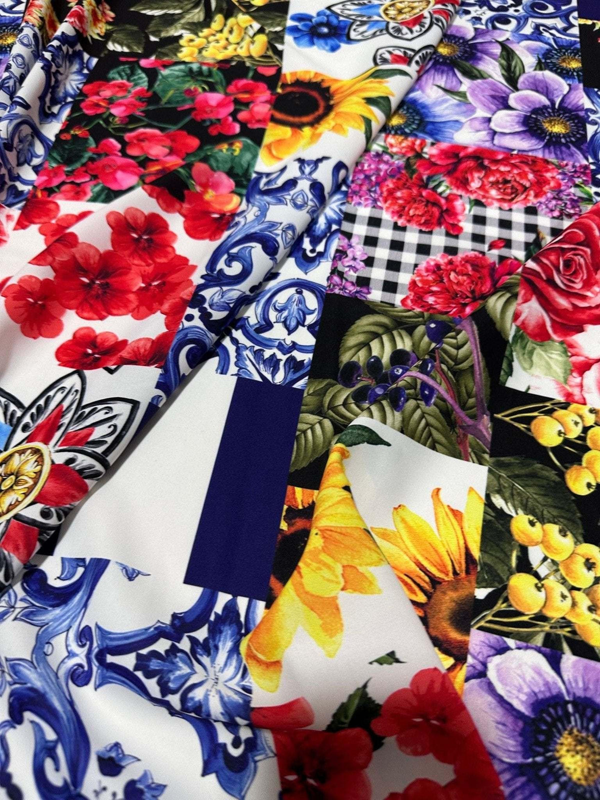 Colorful Majolica pattern fabric with floral and decorative tile-inspired designs, 150cm wide for sewing projects